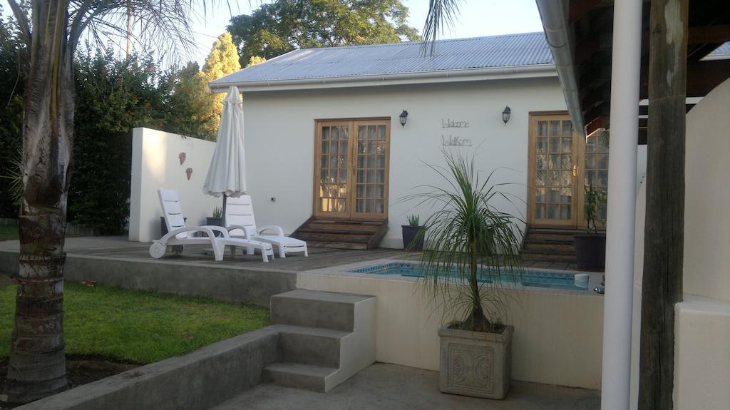 Oasis Shanti Backpackers Oudtshoorn Room photo