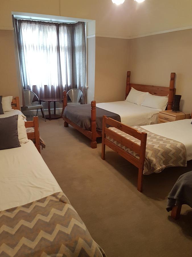 Oasis Shanti Backpackers Oudtshoorn Exterior photo