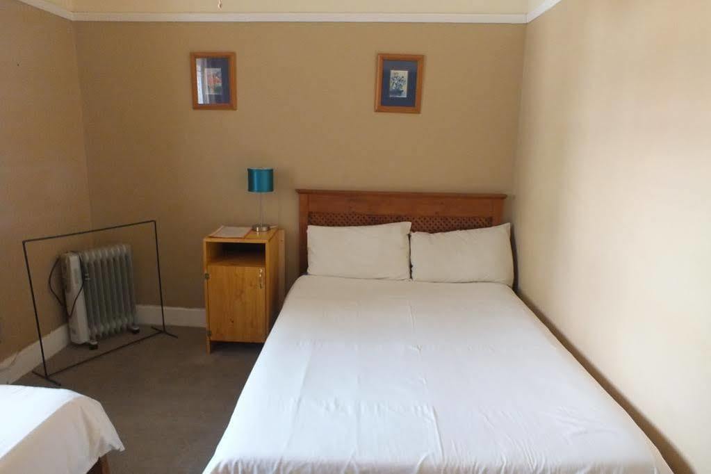 Oasis Shanti Backpackers Oudtshoorn Exterior photo
