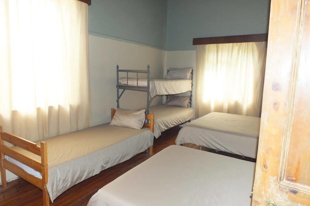 Oasis Shanti Backpackers Oudtshoorn Exterior photo