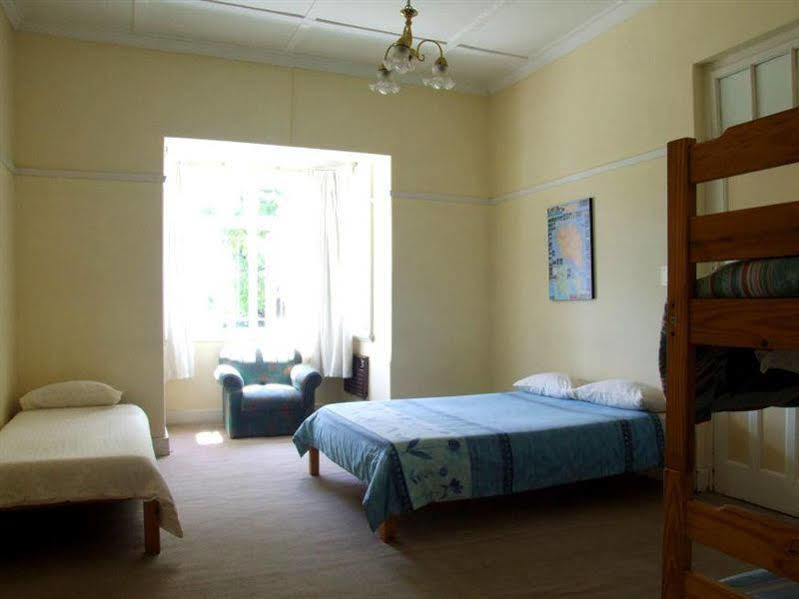 Oasis Shanti Backpackers Oudtshoorn Exterior photo
